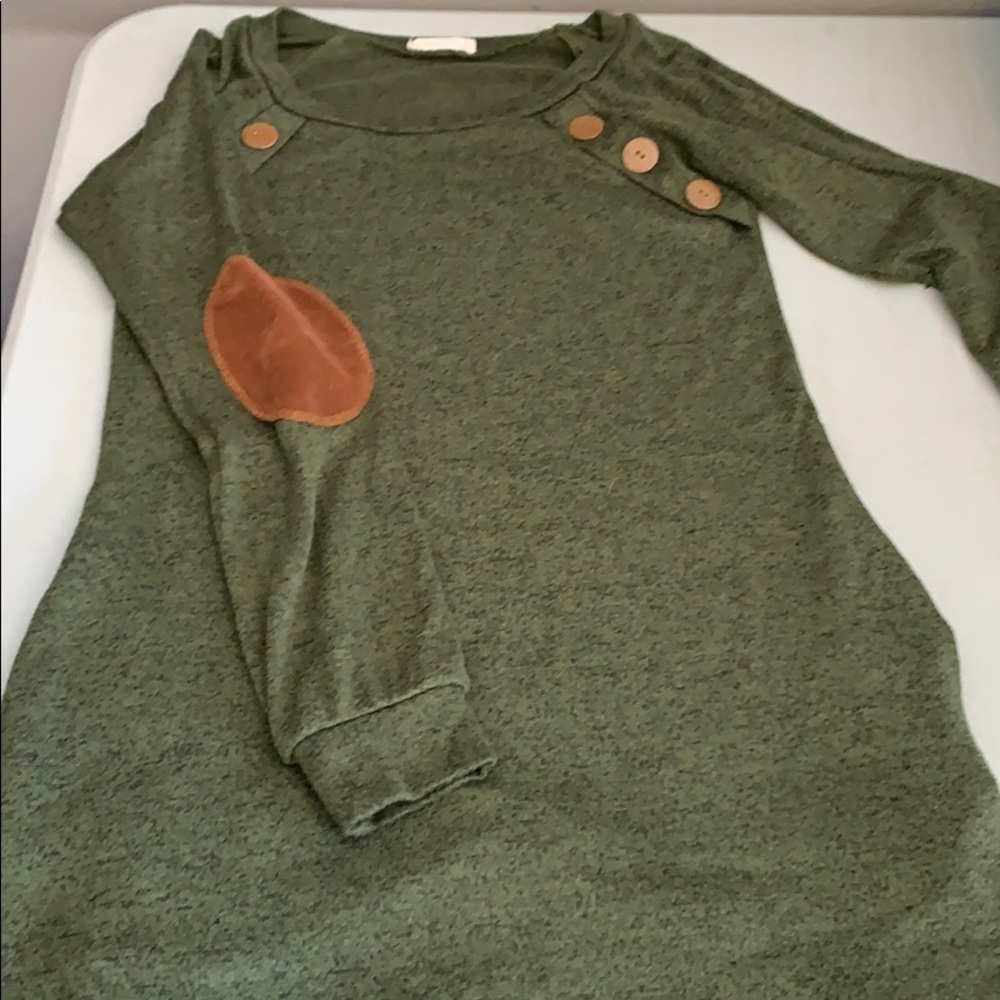 army green button detailed top with elbow pads